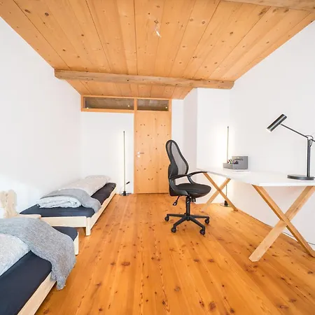 Apartment Chasa Pro La Tuor