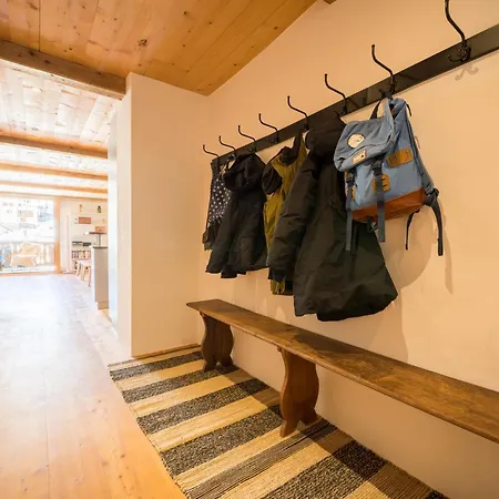 Apartamento Chasa Pro La Tuor *